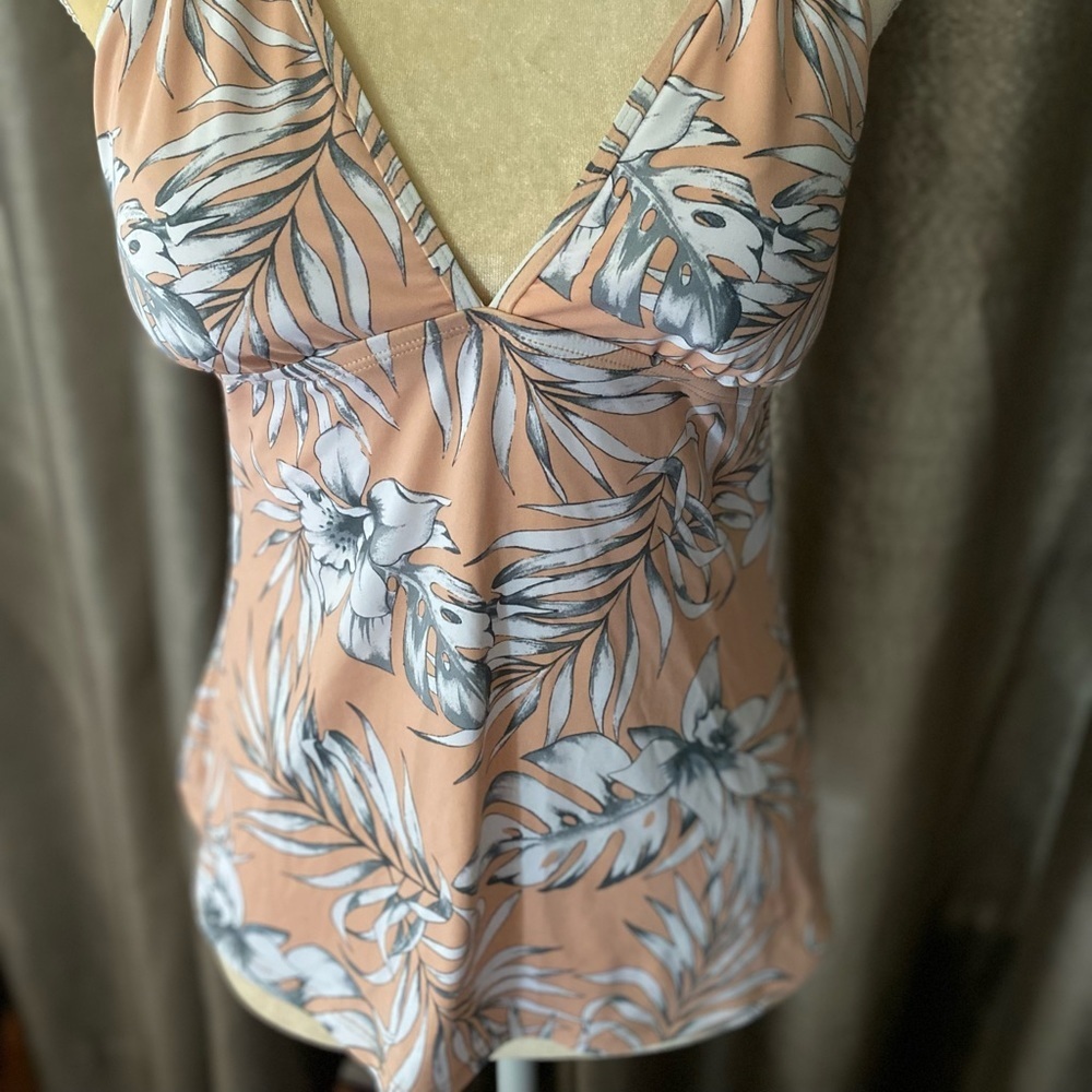 NWOT Swim Top by Cremieux in peach and gray floral. - Picture 5 of 5
